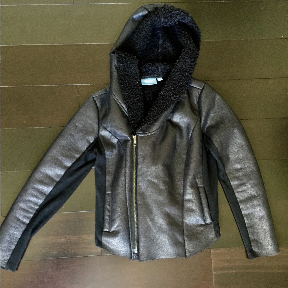 Simply Vera Wang black zip up fleece jacket